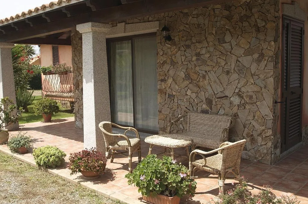 Villetta Bouganvillea SantʼAnna Arresi